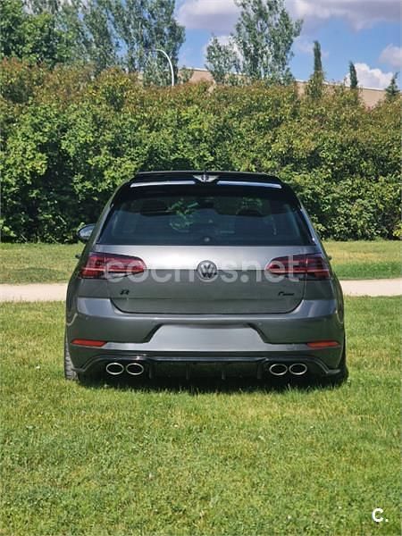 Usado VW Golf VII R 310 CV (228 kW) 2018 Gris / plata Berlina