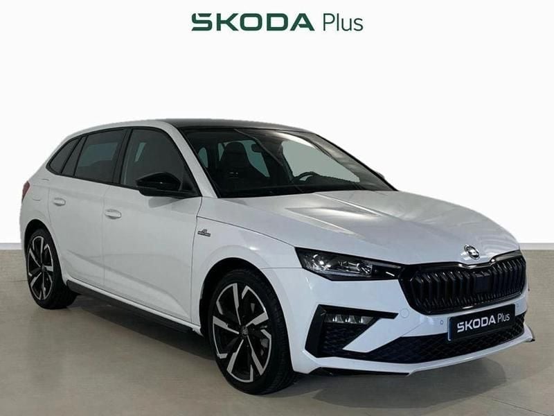 Blanco Usado 2025 Skoda Scala Monte Carlo Utilitario | 27.490 € (Precio justo) - Imagen 1/4