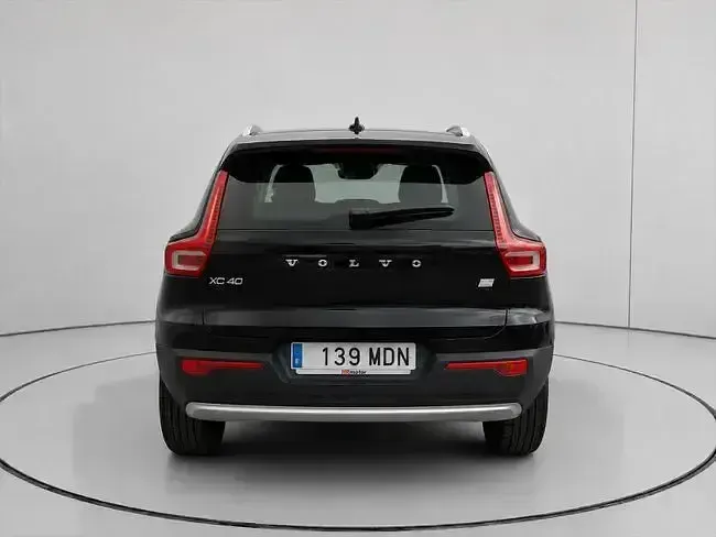 Usado Volvo XC40 Core 211 CV (155 kW) 2023 Negro SUV