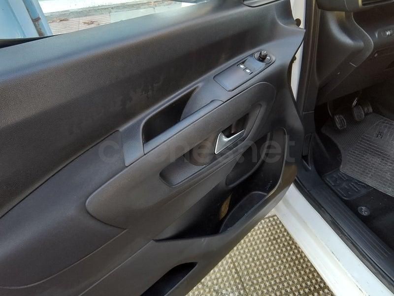 Usado Citroën Berlingo Live 102 CV (75 kW) 2021 Blanco Monovolumen