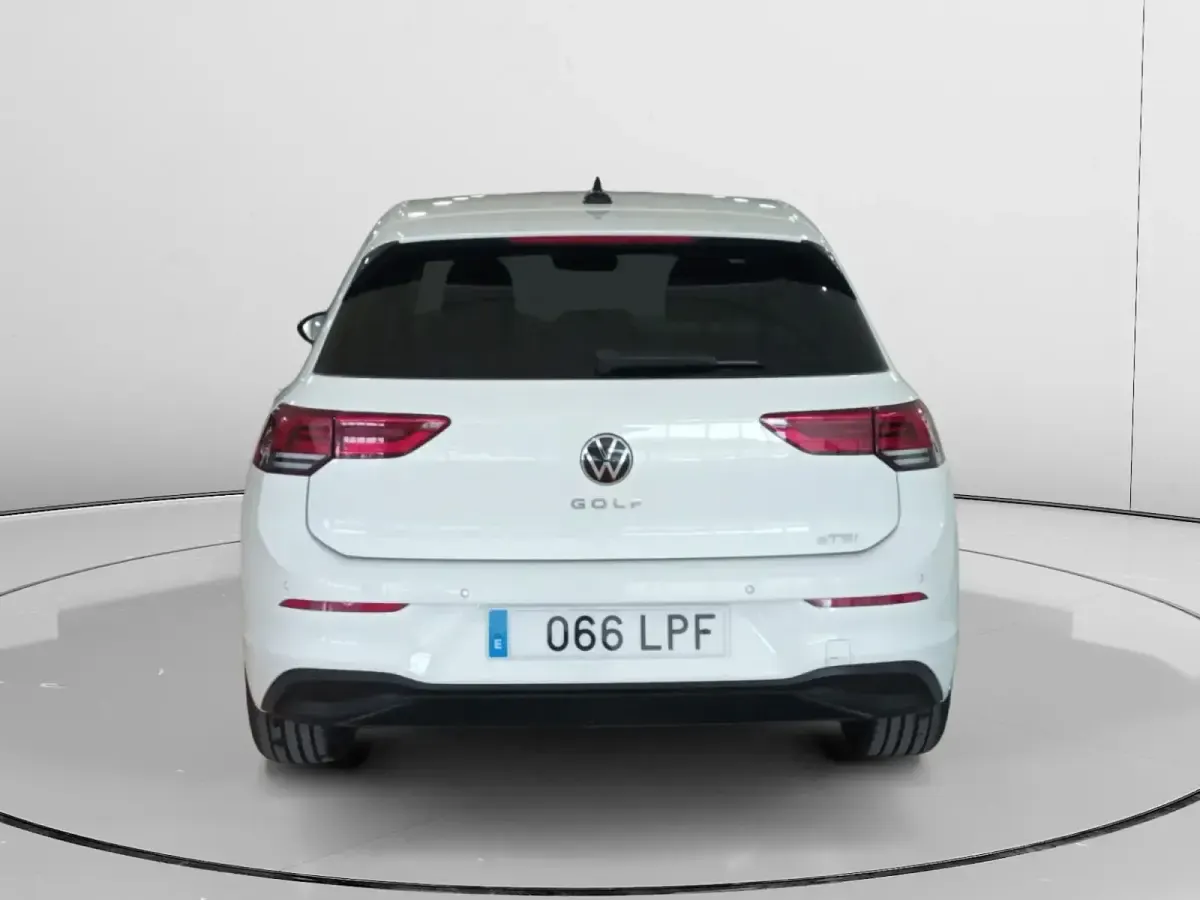 Usado VW Golf VII Life 116 CV (85 kW) 2021 Blanco Utilitario