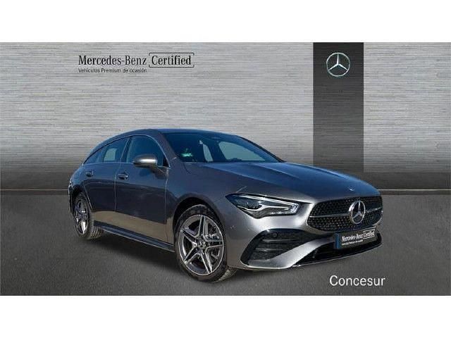 Usado Mercedes CLA250e Shooting Brake AMG line 218 CV (160 kW) 2024 Gris montaña Familiar