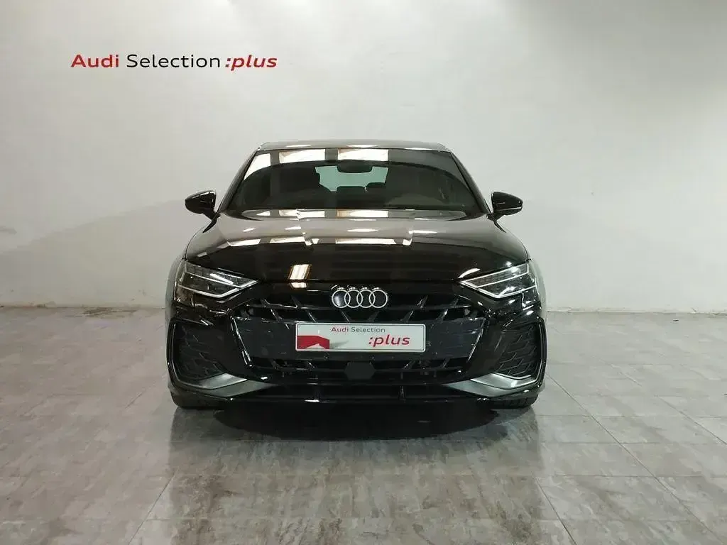 Usado Audi A3 e-tron S-Line 204 CV (150 kW) 2025 Negro Utilitario