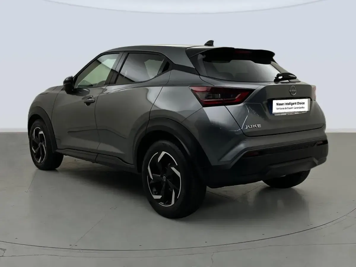 Usado Nissan Juke N-Connecta 114 CV (83 kW) 2023 Gris SUV