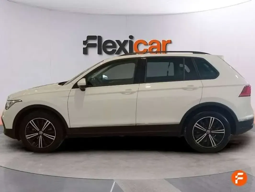 Usado VW Tiguan Life 150 CV (110 kW) 2023 Blanco SUV
