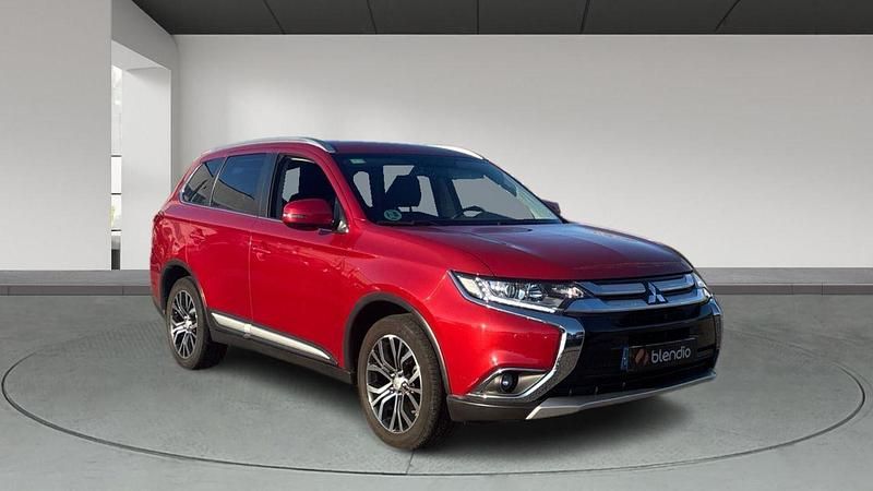 Usado Mitsubishi Outlander Motion 150 CV (110 kW) 2017 Rojo SUV