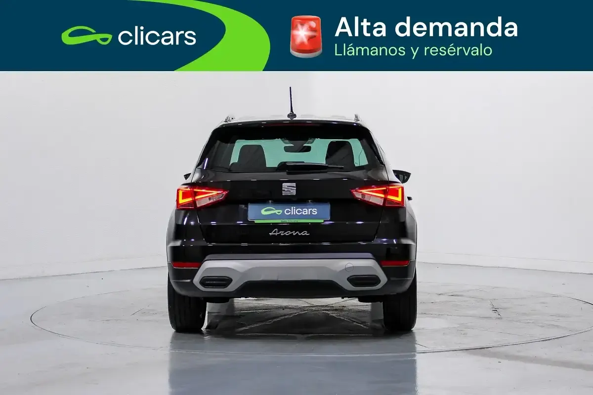 Usado Seat Arona Xperience 116 CV (85 kW) 2025 Negro SUV
