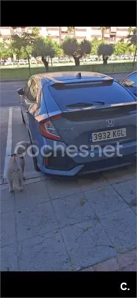 Usado Honda Civic Elegance 129 CV (94 kW) 2017 Gris / plata Berlina