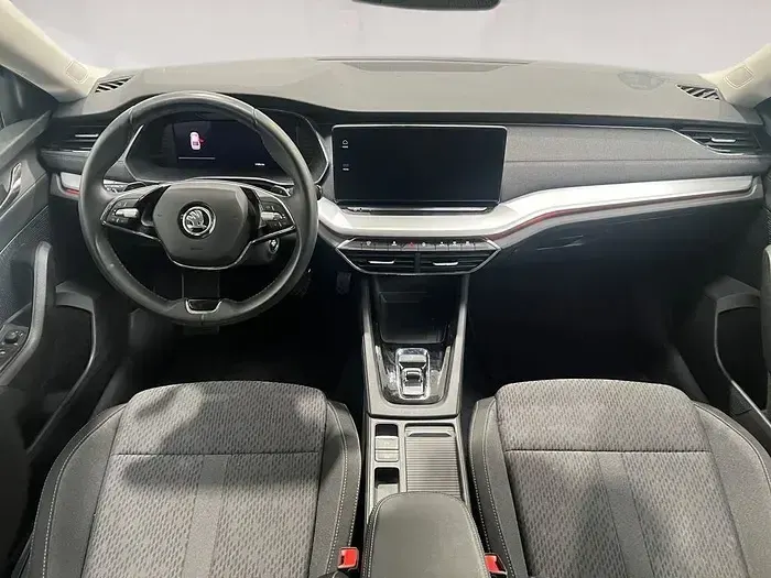Usado Skoda Octavia Selection 150 CV (110 kW) 2023 Azul