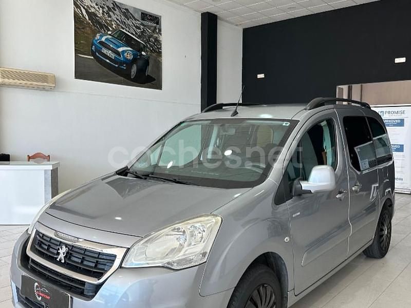 Gris / plata Usado 2017 Peugeot Partner Tepee Style Monovolumen | 11.700 € (Precio justo) - Imagen 1/4