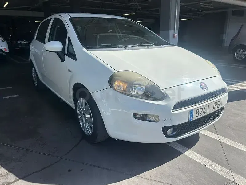 Usado Fiat Punto Easy 75 CV (55 kW) 2016 Blanco Utilitario