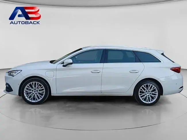 Usado Seat Leon XCELLENCE 204 CV (150 kW) 2021 Blanco Familiar