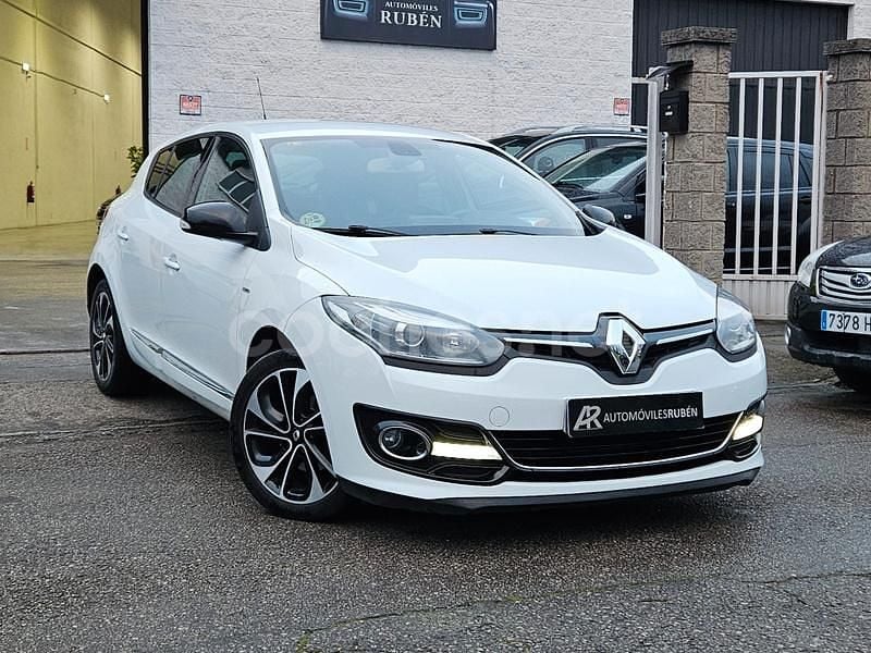 Blanco Usado 2014 Renault Mégane Bose Edition Berlina | 7900 € (Caro) - Imagen 1/4