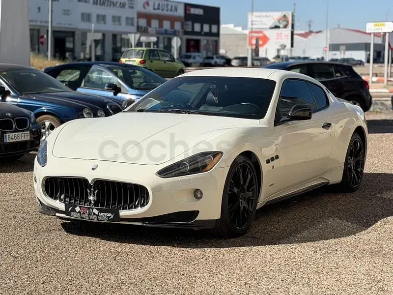 Usado Maserati Granturismo 439 CV (322 kW) 2011 Blanco Coupe