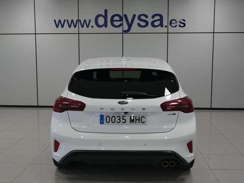 Usado Ford Focus ST-Line X 125 CV (91 kW) 2023 Blanco Utilitario