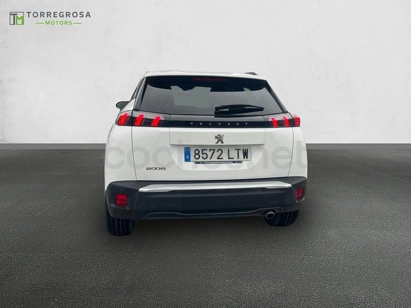 Usado Peugeot 2008 Allure 110 CV (80 kW) 2021 Blanco SUV