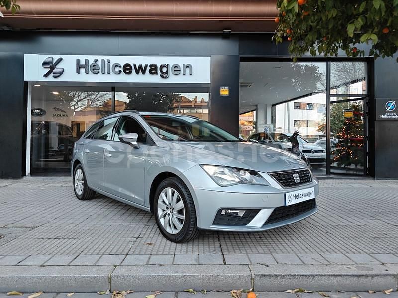 Gris / plata Usado 2019 Seat Leon Reference Familiar | 11.990 € (Buen precio) - Imagen 1/4
