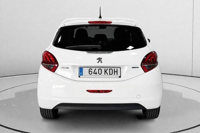 Usado Peugeot 208 Style 82 CV (60 kW) 2017 Utilitario