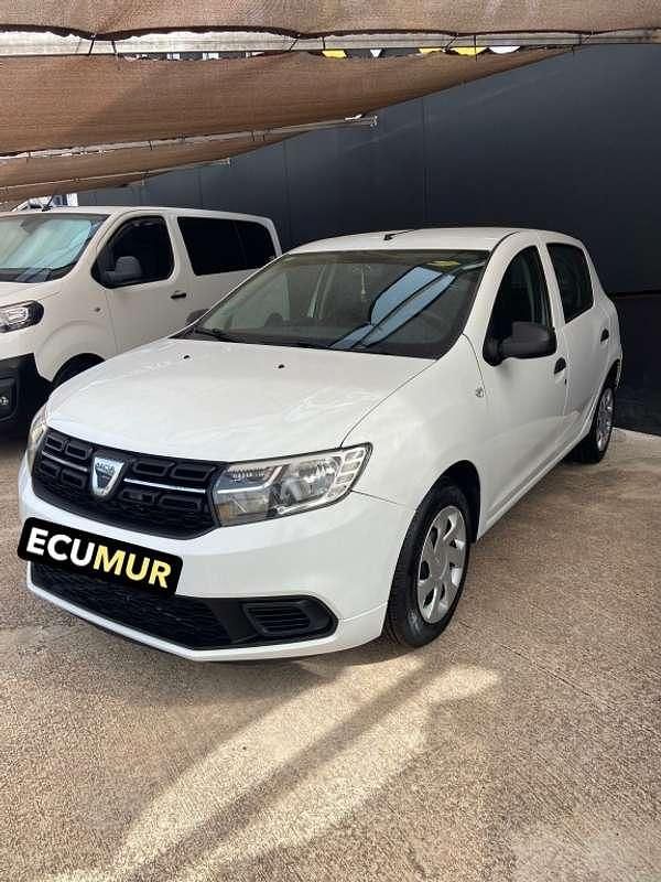 Usado Dacia Sandero Ambiance 75 CV (55 kW) 2017 Blanco Utilitario