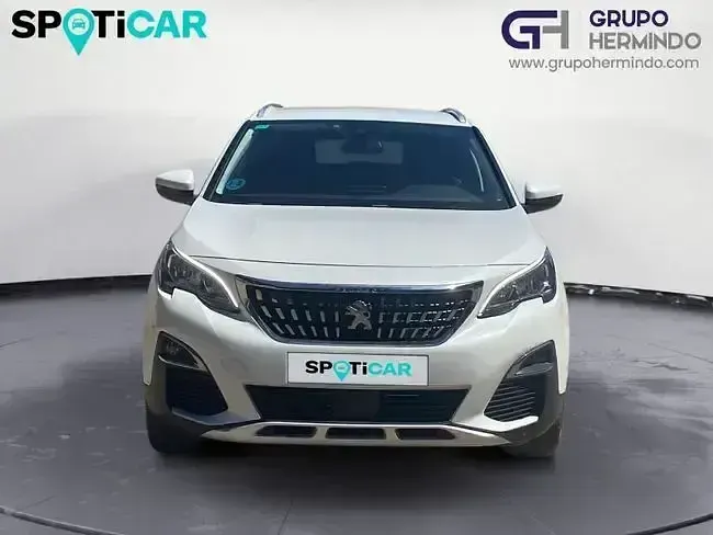 Usado Peugeot 3008 Allure 130 CV (95 kW) 2020 Blanco SUV
