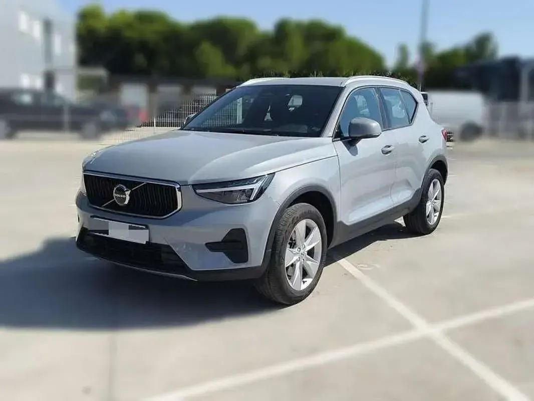 Usado Volvo XC40 Core 163 CV (119 kW) 2024 Gris SUV