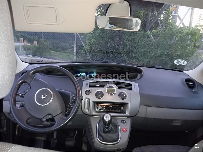 Usado Renault Mégane Dynamique 105 CV (77 kW) 2009 Negro Berlina