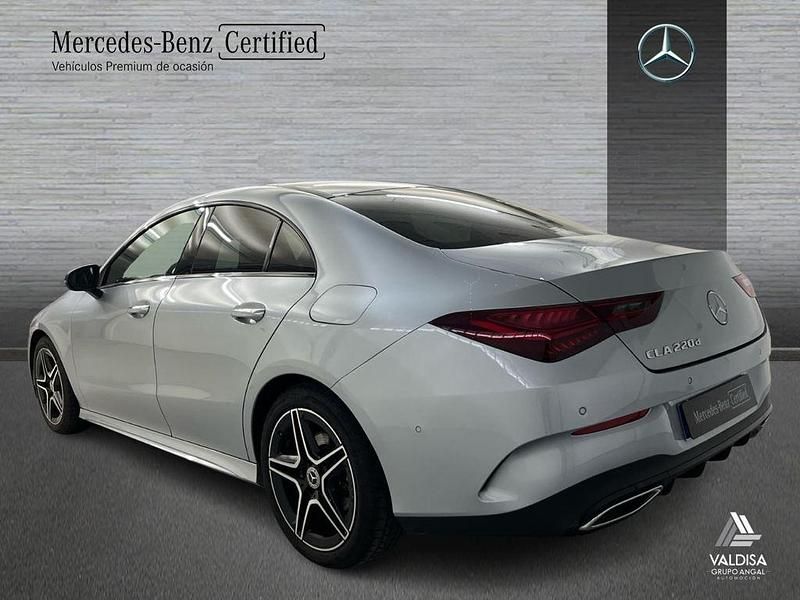 Usado Mercedes CLA220 AMG line 190 CV (139 kW) 2025 Gris Berlina