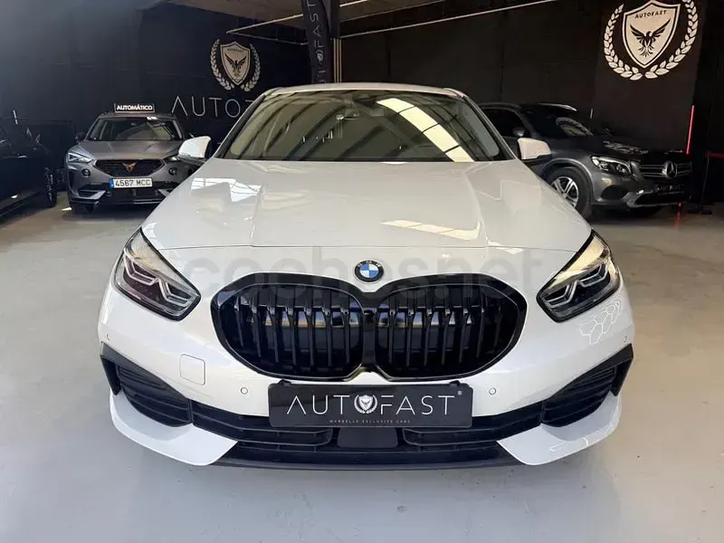 Usado BMW 116 Comfort Edition 116 CV (85 kW) 2023 Blanco Utilitario
