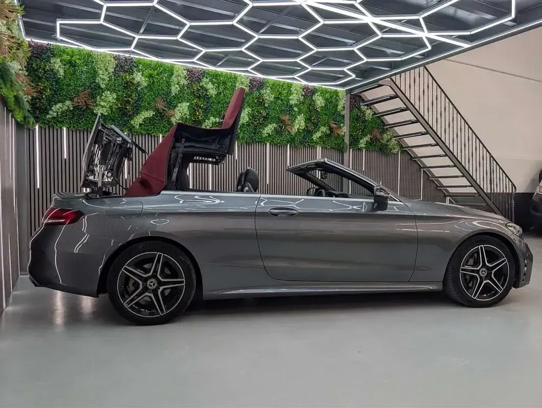 Usado Mercedes C220 194 CV (142 kW) 2021 Gris Descapotable