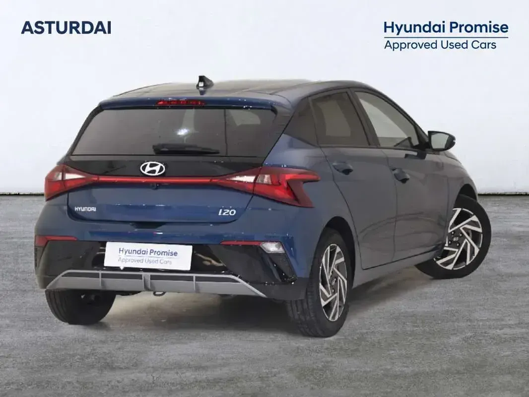 Usado Hyundai i20 101 CV (74 kW) 2025 Azul Utilitario