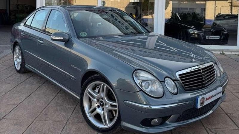 Azul Usado 2004 Mercedes E55 AMG AMG Berlina | 19.900 € - Imagen 1/4