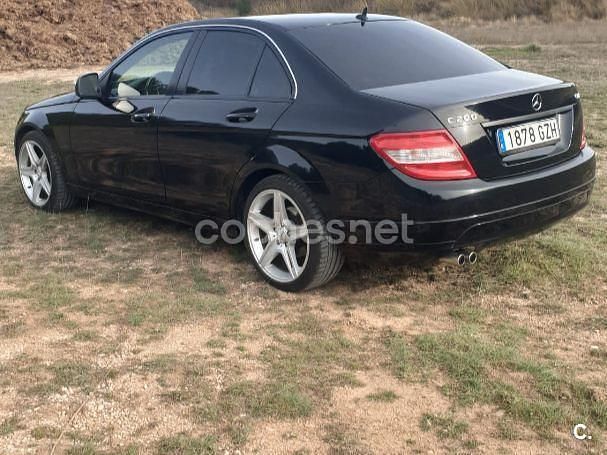 Usado Mercedes C200 Classic 122 CV (89 kW) 2007 Negro Berlina