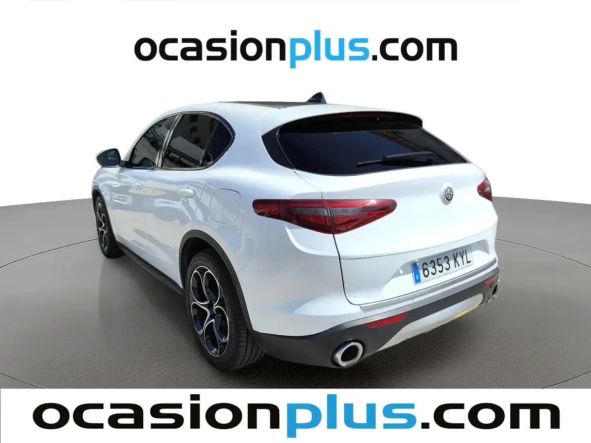 Usado Alfa Romeo Stelvio Executive 190 CV (139 kW) 2019 Blanco SUV