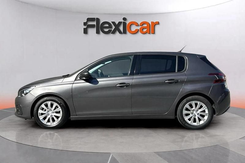 Usado Peugeot 308 Style 131 CV (96 kW) 2020 Gris Berlina