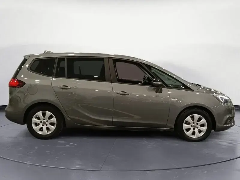 Usado Opel Zafira Selective 140 CV (102 kW) 2017 Gris Monovolumen