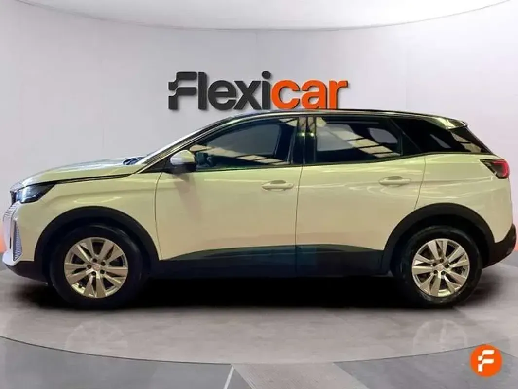 Usado Peugeot 3008 Active 131 CV (96 kW) 2021 Blanco SUV