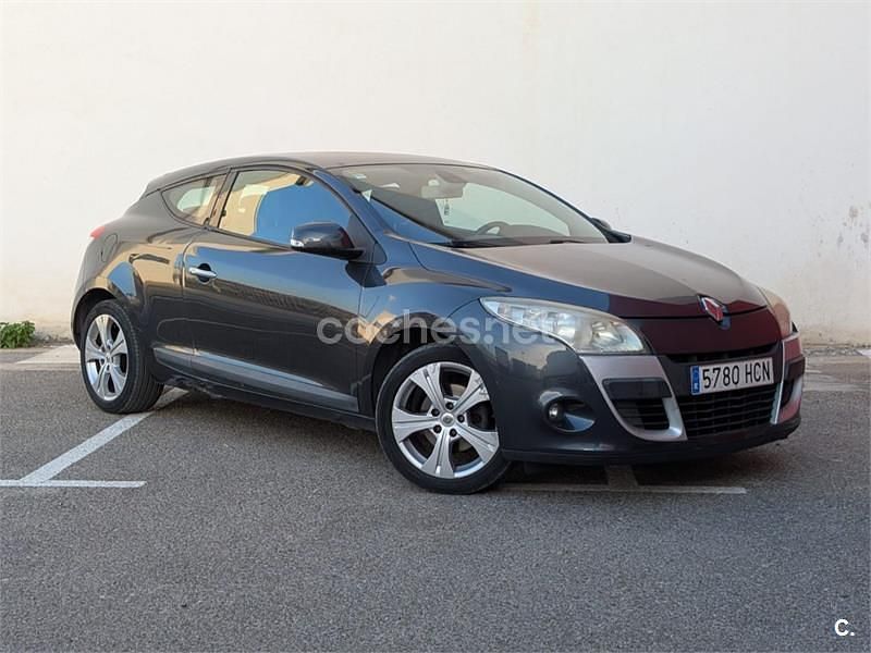 Gris / plata Usado 2011 Renault Mégane Dynamique Berlina | 4700 € (Super precio) - Imagen 1/4
