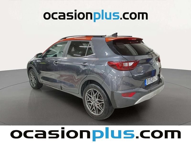 Usado Kia Stonic 120 CV (88 kW) 2019 Gris SUV