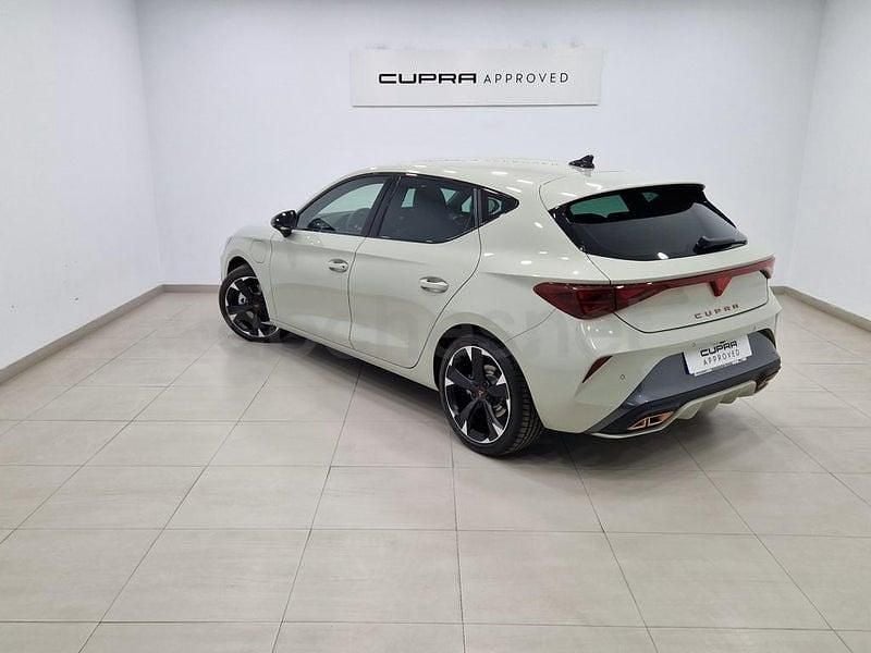 Nuevo Cupra Leon 204 CV (150 kW) 2025 Gris / plata Berlina