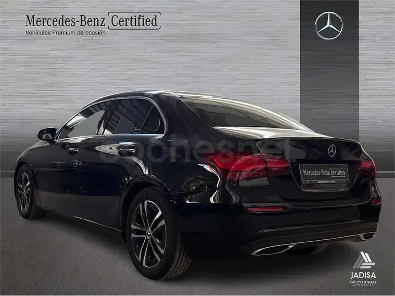 Usado Mercedes A180 136 CV (100 kW) 2025 Negro Berlina