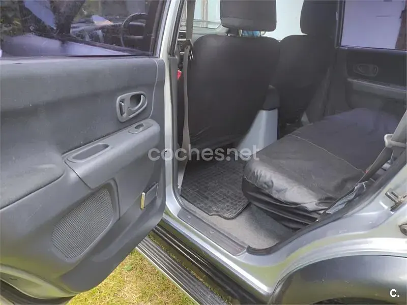 Usado Mitsubishi Montero 133 CV (97 kW) 2005 Gris / plata SUV