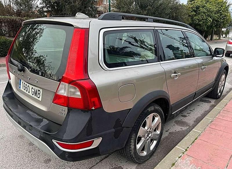 Usado Volvo XC70 Summum 285 CV (209 kW) 2009 Gris / plata Familiar