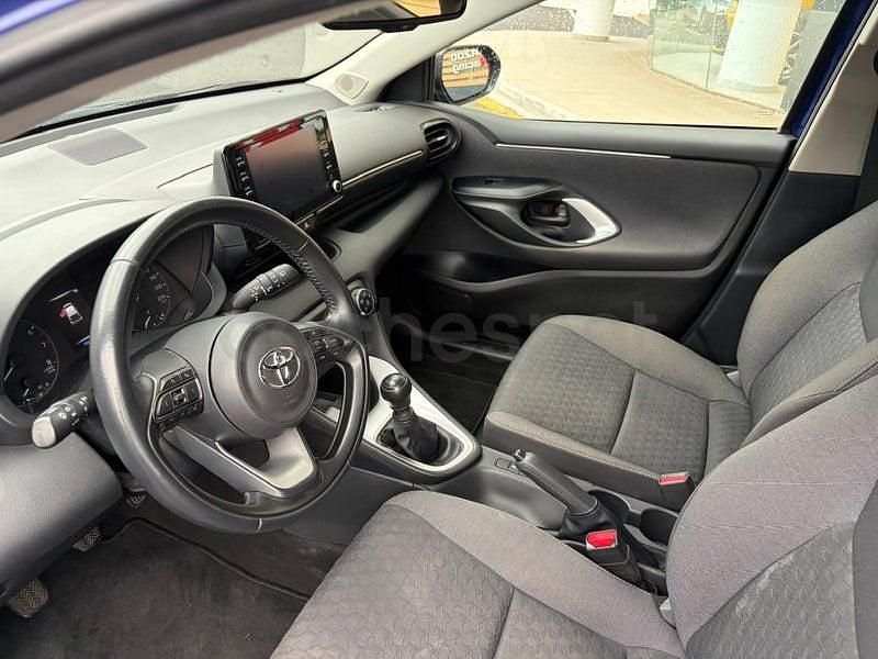 Usado Toyota Yaris 125 CV (91 kW) 2023 Azul Utilitario