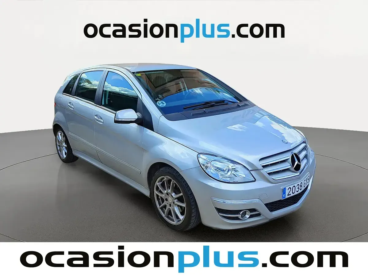 Usado Mercedes B180 109 CV (80 kW) 2010 Gris Monovolumen