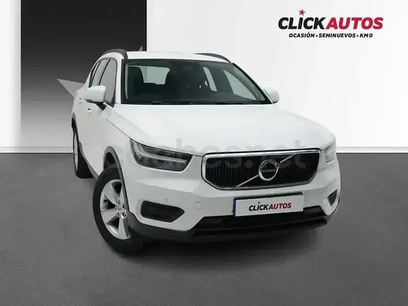 Usado Volvo XC40 Momentum 129 CV (94 kW) 2021 Blanco SUV