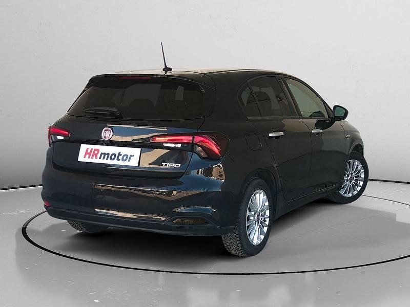 Usado Fiat Tipo Life 101 CV (74 kW) 2021 Negro Familiar