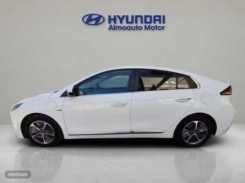 Usado Hyundai Ioniq 141 CV (103 kW) 2021 Polar white Utilitario