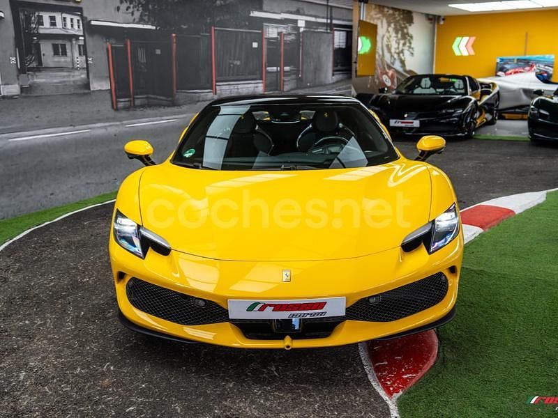 Usado Ferrari 296 830 CV (610 kW) 2024 Amarillo Coupe