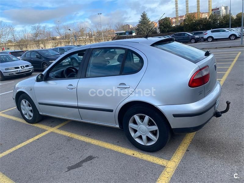 Gris / plata Usado 2003 Seat Leon Stella Berlina | 2200 € (Buen precio) - Imagen 1/4