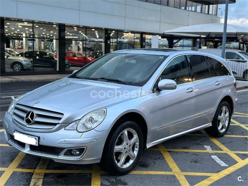 Usado Mercedes R320 224 CV (164 kW) 2006 Gris / plata Monovolumen